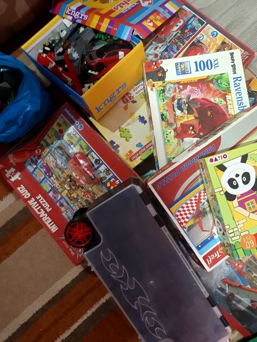 Vários jogos Legos , puzzle pista de madeira