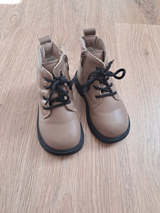 Продам дитяче зимове взуття