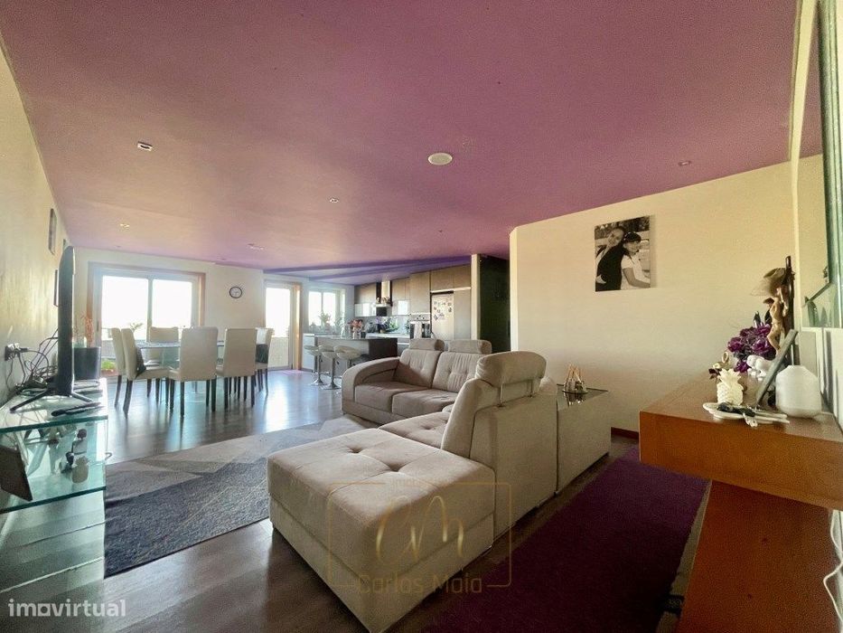 Apartamento T3 totalmente remodelado c/garagem para 2 carros em Vil... — Vila do Conde, Porto