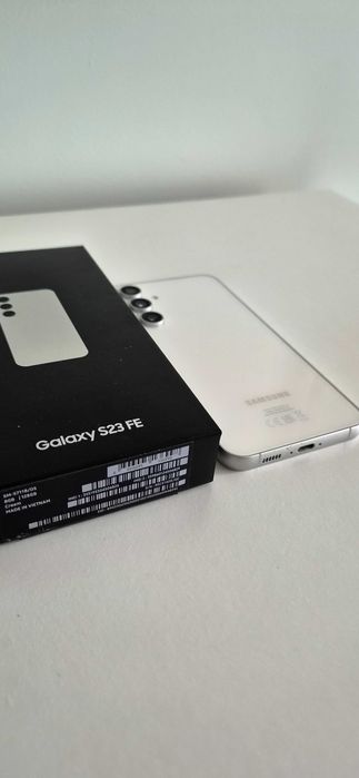 Smartfon Samsung Galaxy S23 FE