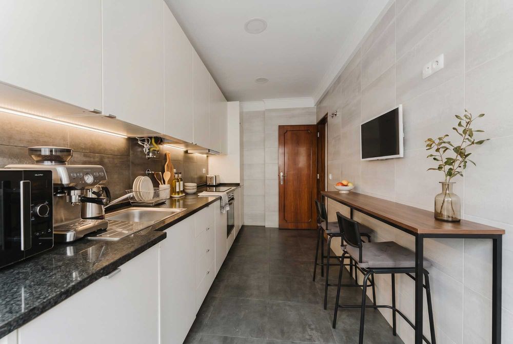T5 com elevador | 145 m² | Metro da Quinta das Conchas