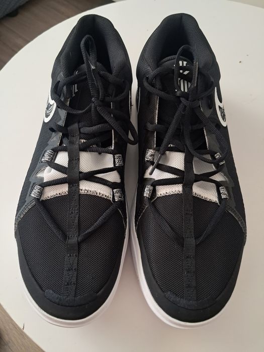 Tenis Nike Precision 7