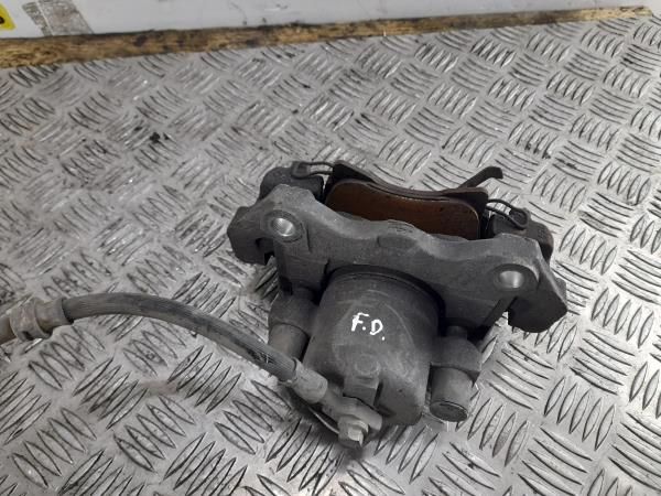 Pinça travão / maxila de travão frente direita OPEL Astra H Sedan (L69