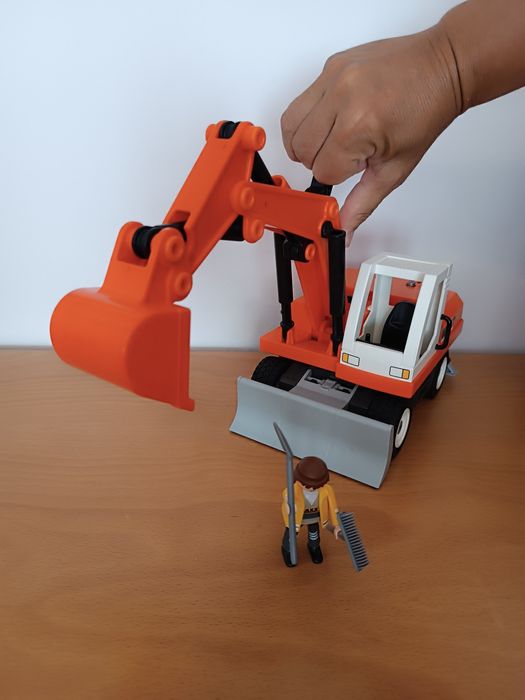 Retroescavadoura da Playmobil