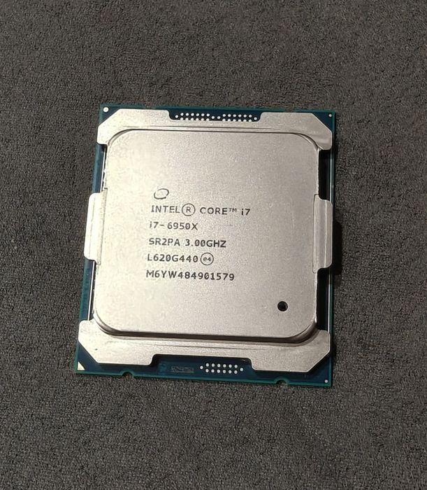 Intel Core i7-6950X Extreme Edition X99 Broadwell-E 2011-3