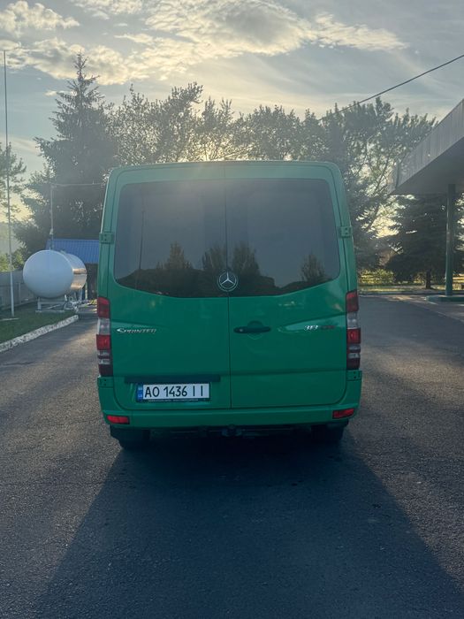 Автобус Sprinter пасажирський