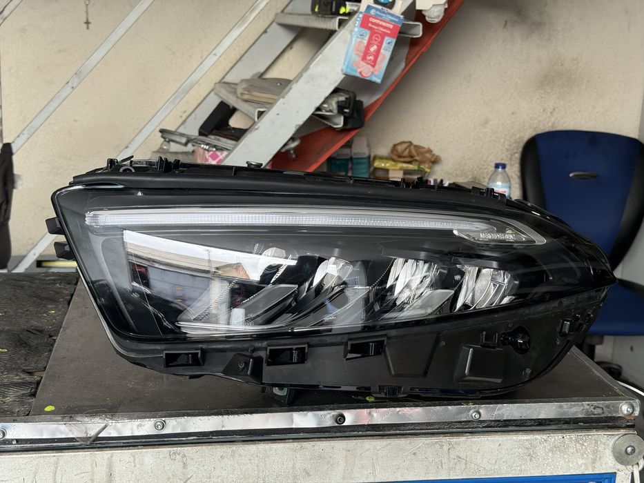 Mercedes classe A w177 farol esquerdo 2022