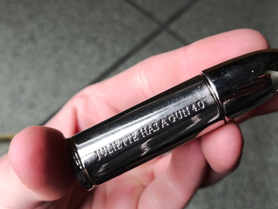 атомайзер Juliette Has A Gun Universal Bullet Purse Spray