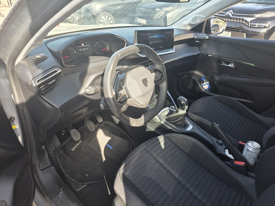 Peugeot 208 1.2 75cv
