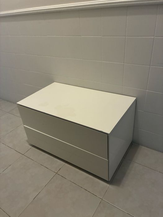 Móvel em bom estado