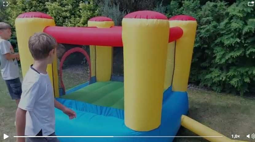 Zamek dmuchany dla dzieci z dmuchawą