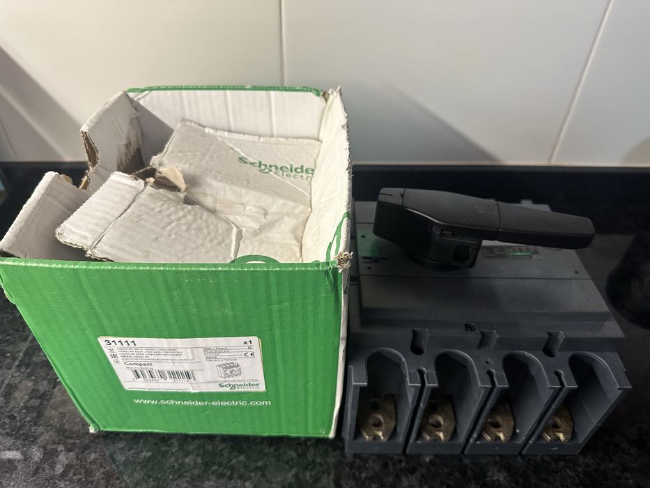 Interruptor 4P 400A Schneider - Novo