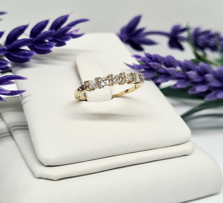 Piękny złoty pierścionek p.585