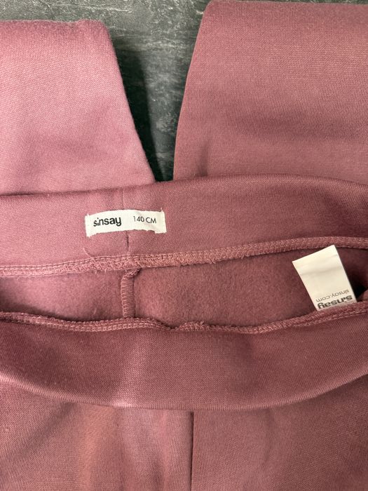 Spodnie dresowe różowe Sinsay