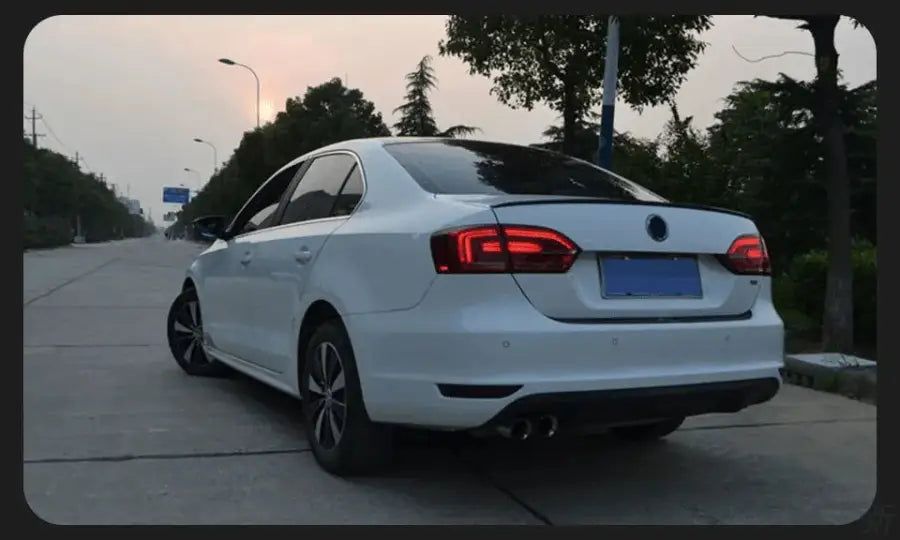 Volkswagen VW Jetta Mk6 2011–2014 Lampy Tylne LED DRL Komplet