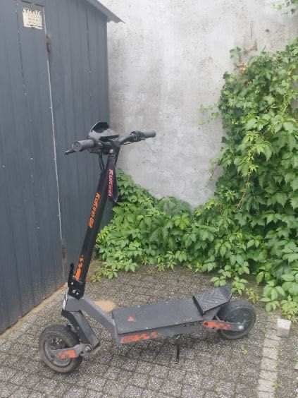 Hulajnogę elektryczną