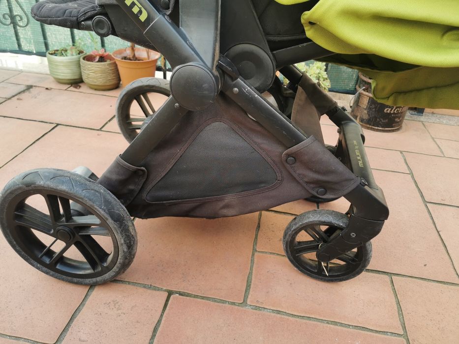 Urgente vendo carrinho bebe jané muum + alcofa matrix light 2