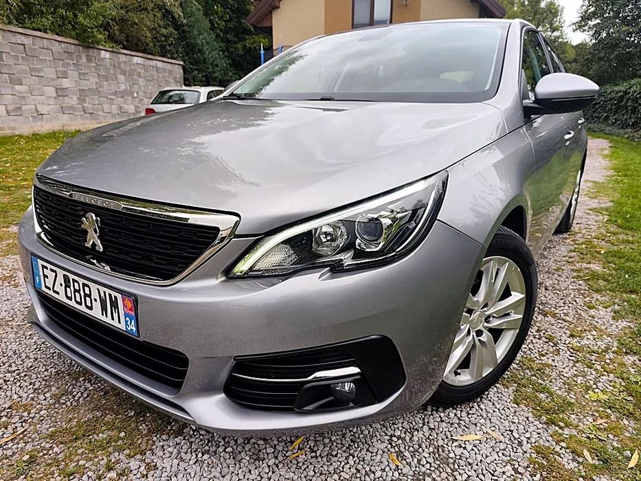 Peugeot 308 1,2 benzyna * 110 KM * Navi * Parctronik