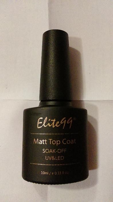 Matowy top coat lakier nawierzchniowy do paznokci.