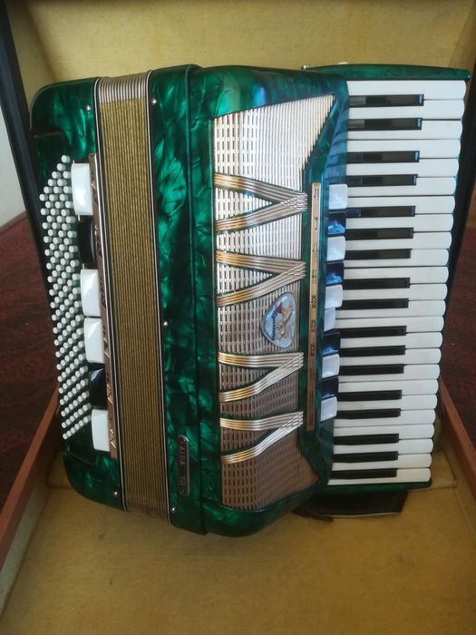 Akordeon Aida V II