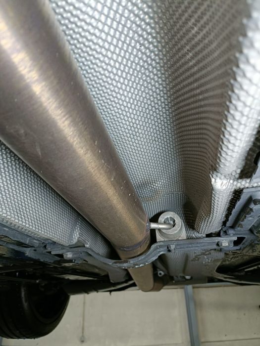 Linha de escape completa com Downpipe e panela com válvula Mercedes A3