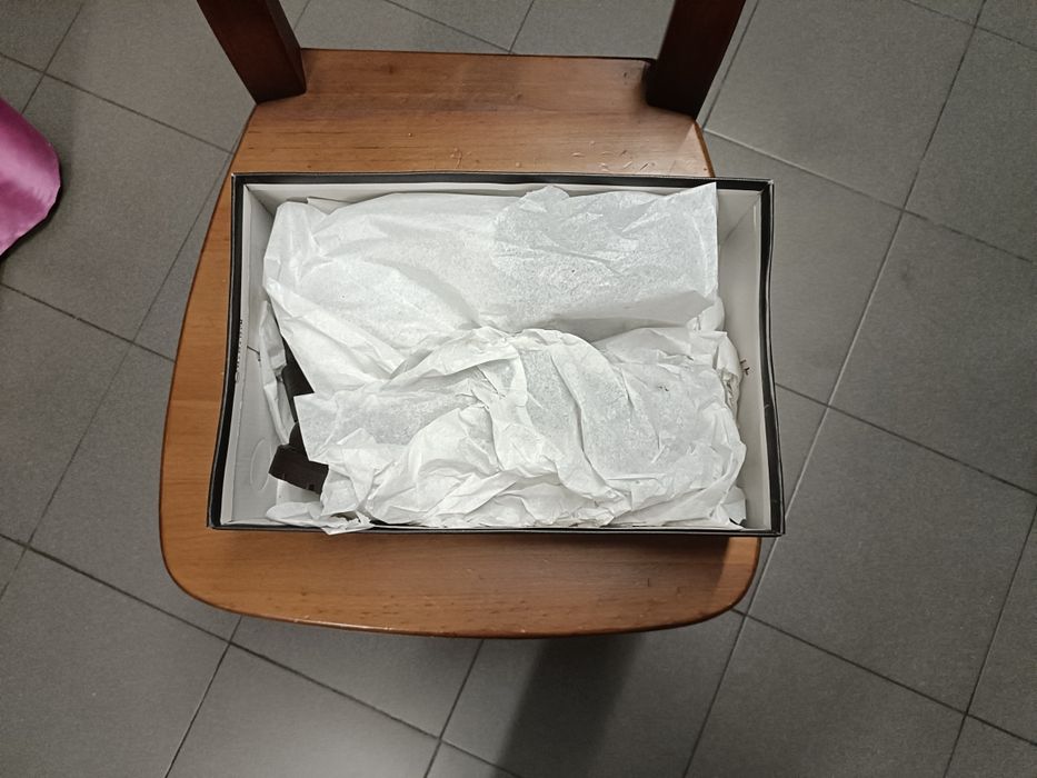 Sapatos castanhos