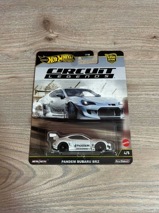 Robbyさん専用 Hot Wheels Premium Nissan Skyline GT-R R32 33 Subaru Kaido House