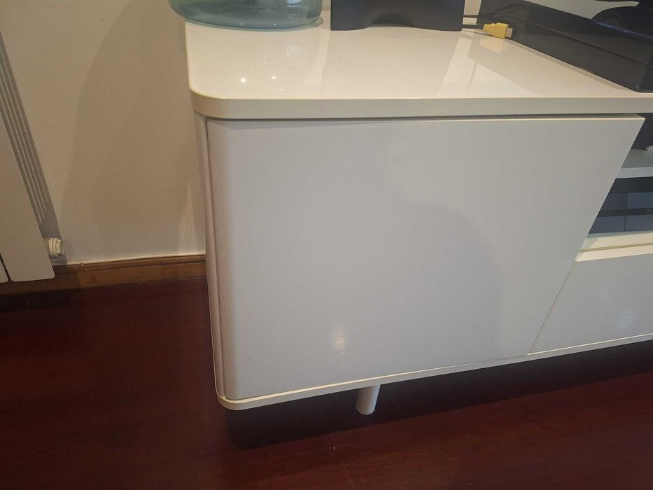 Móvel de TV em excelente estado – oportunidade!