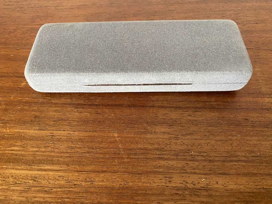 Estojo com isqueiro e caneta Zippo