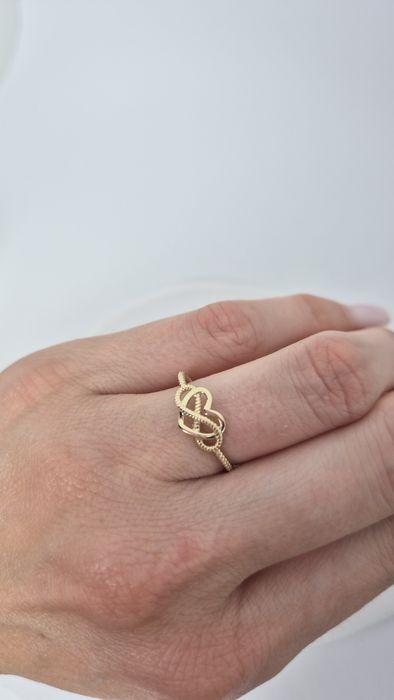 Nowy złoty pierścionek serce znak nieskończoności przeplatany delikatn