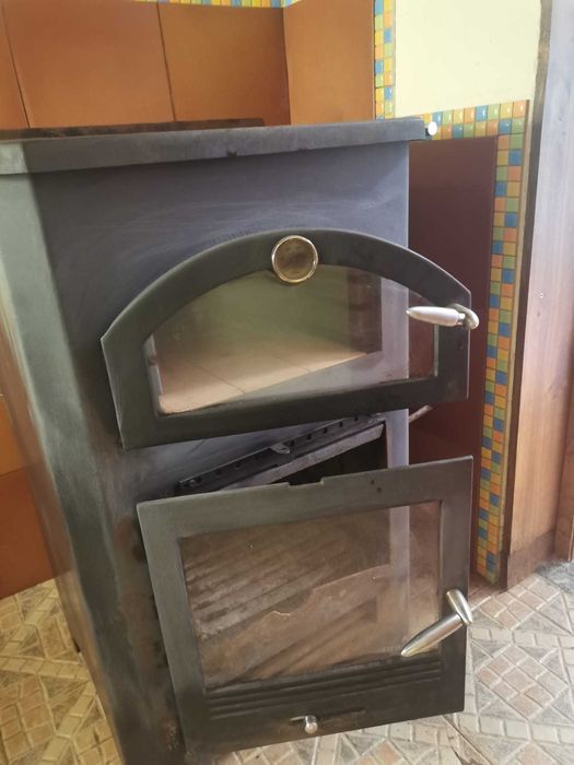 Bronpi Monza – Fogão a lenha com forno e aquecimento – tubos incluídos - 350€ negociável - Burlões por favor não liguem