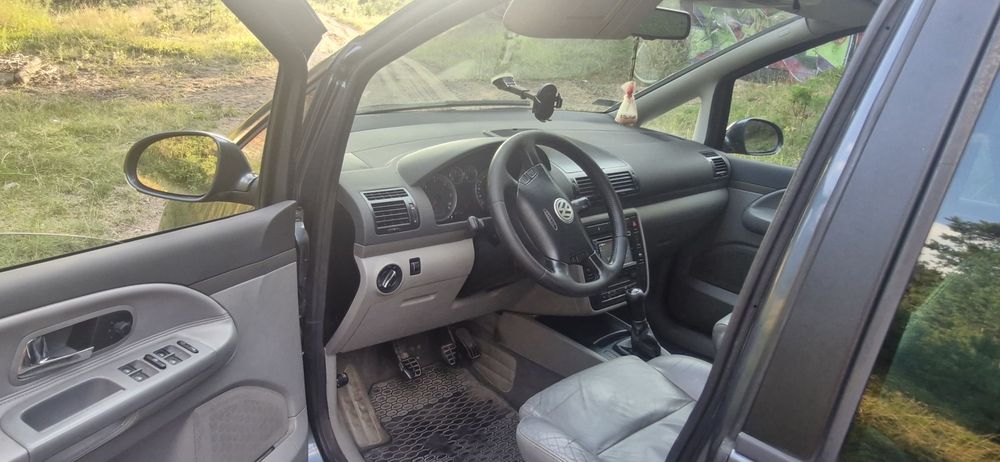 VW Sharan 1.9 TDI 115KM