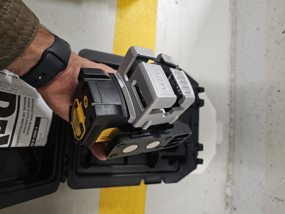 Nowy Laser dewalt DW089K