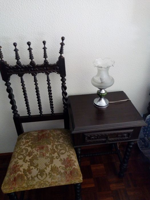 Mobília de quarto de casal antiga / vintage