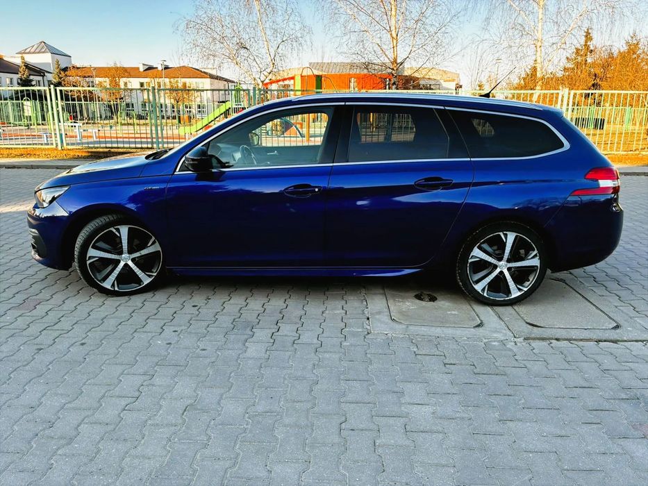 Peugeot 308 Peugeot 308 SW GT Line | 2018 | | Doinwestowany | Bogata wersja |