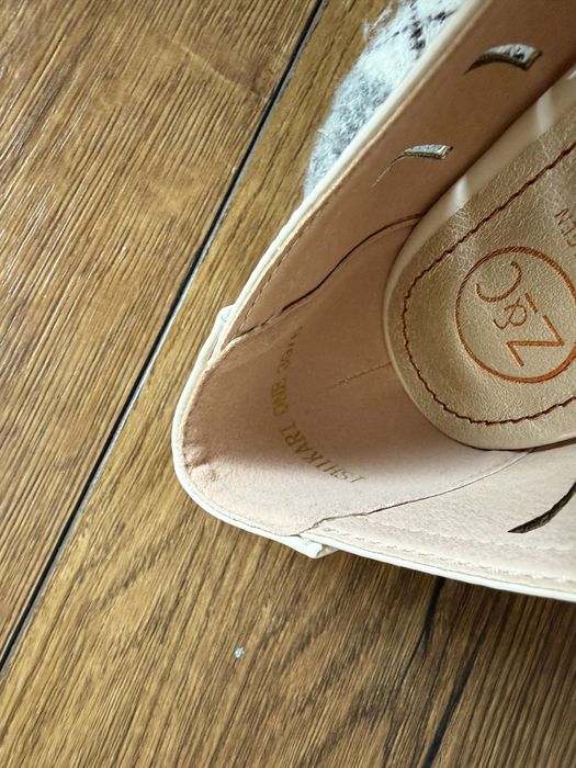 Балетки 39 рр 25 см бежеві