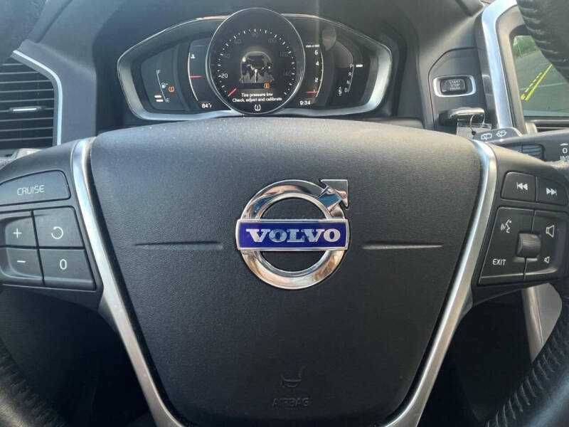2017  Volvo  XC60