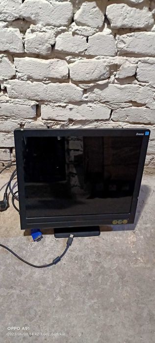 Monitor LCD 15 cali