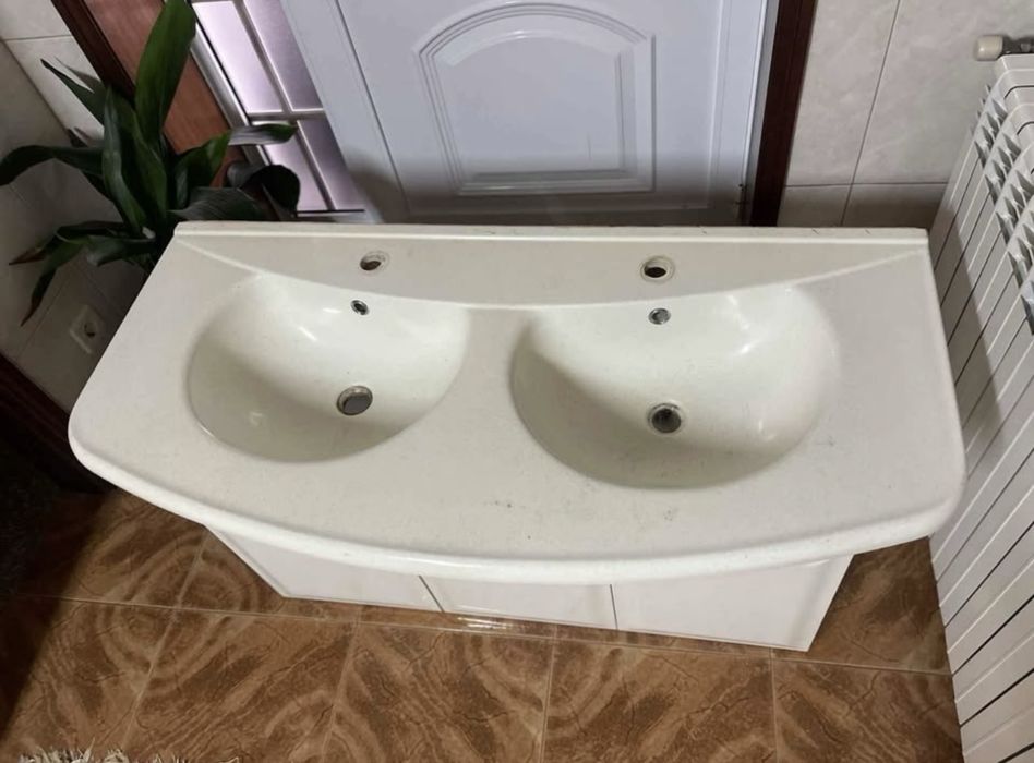 Mivel duplo casa de banho