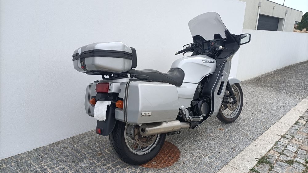 Kawasaki GTR 1000