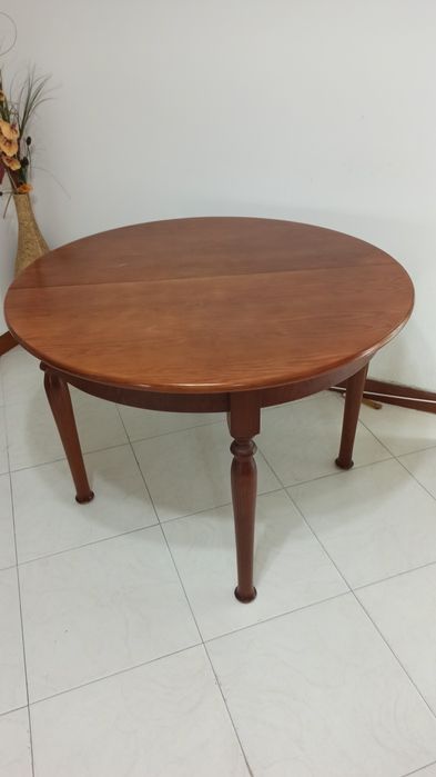 Mesa sala de jantar com oferta de 4 cadeiras