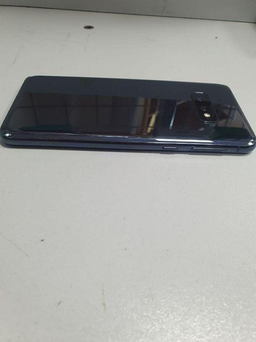 Samsung S10E 6/128 gb