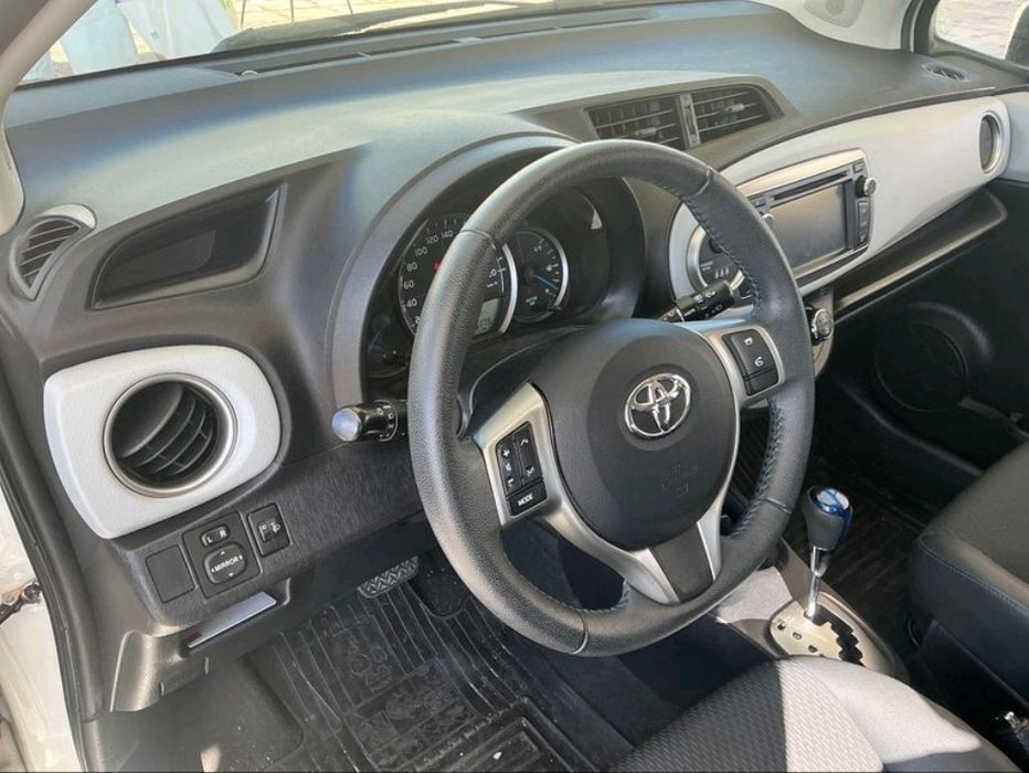 2014 Toyota Yaris 1.5 Hibrid Financiamento/Garantia — photo 2