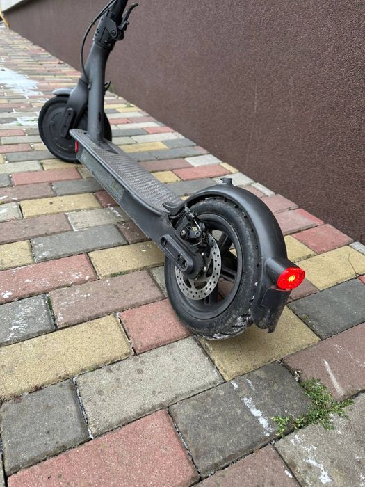 Терміново Xiaomi Mi essentiall