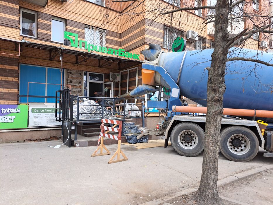 Високоякісний товарний бетон від виробника. Конвеєрна стрічка