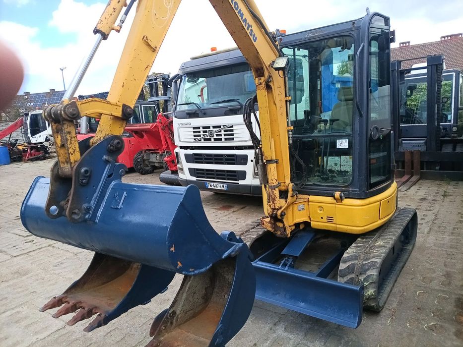 Komatsu PC 26  Komatsu PC 26