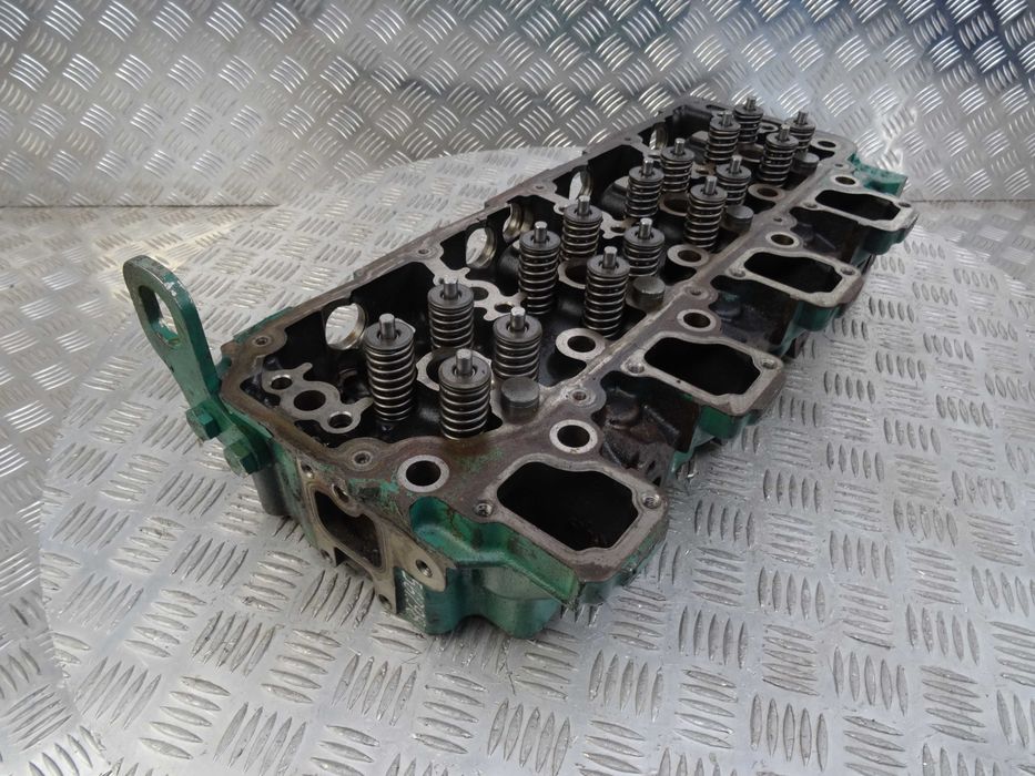 Głowica do silnika Volvo D5F. Cylinder head Volvo D5F