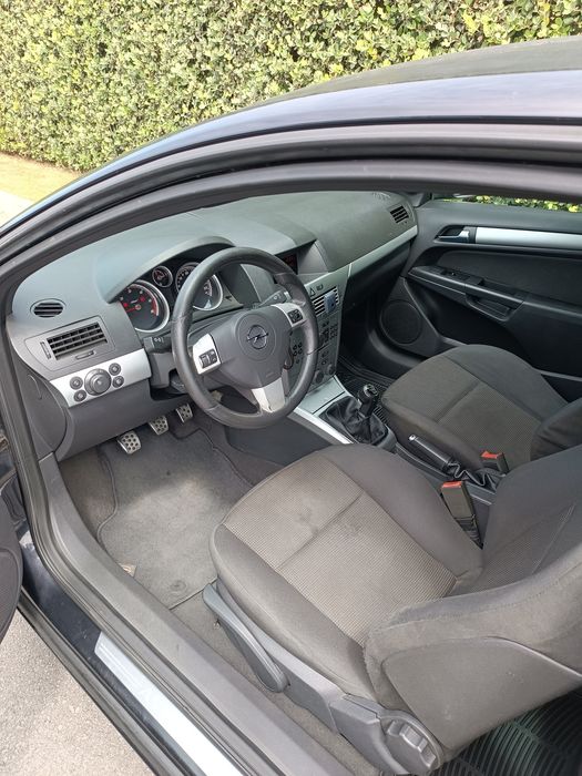 Opel Astra GTC — fotografia 5