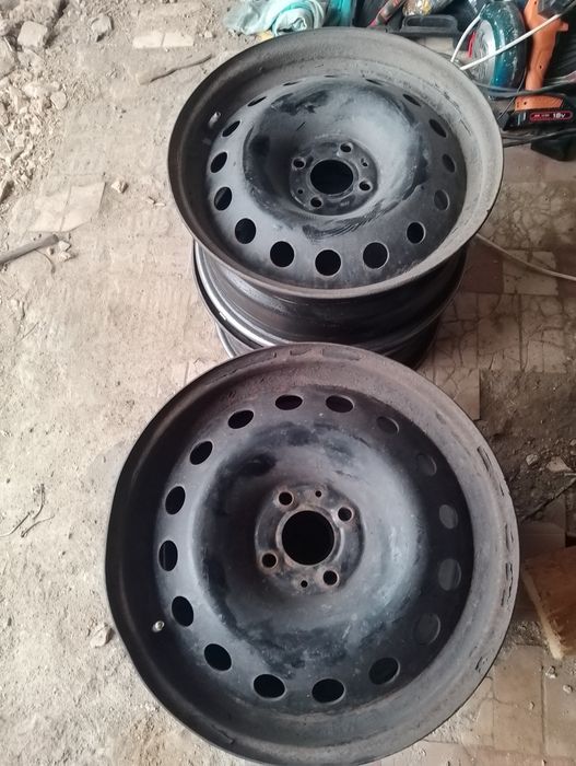 Диски R16 оригинал на Рено