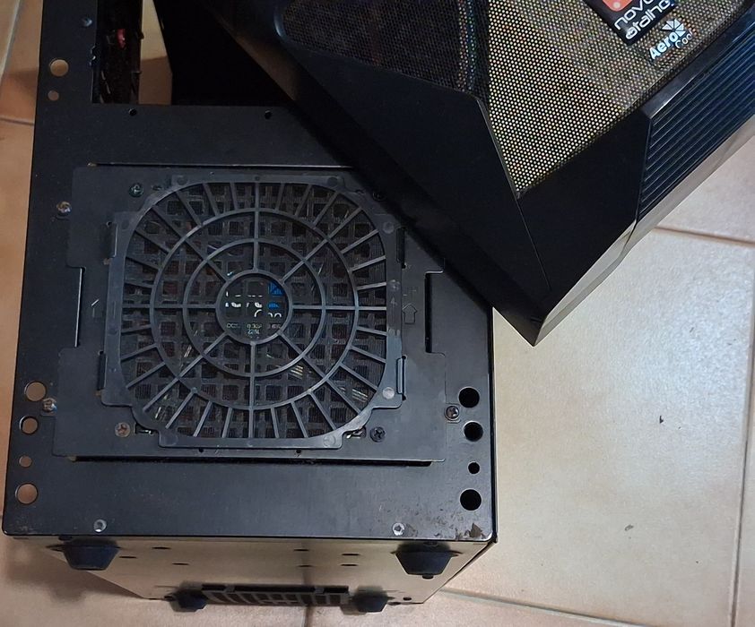 Caixa Gaming com duas ventoinhas